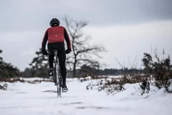 ŚrednioocieplanespodnieroweroweRogelliESSENTIALzwkładkążelowąiwzmocnionymikolanami,czarne