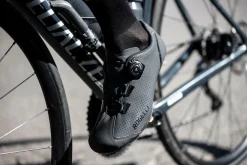 RowerowebutyszosoweRogelliR-400RACE,czarne