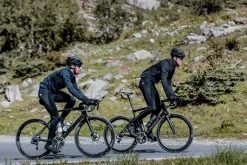 SoftshellowakurtkarowerowaRogelliBARRIERzdelikatnymociepleniem,czarna